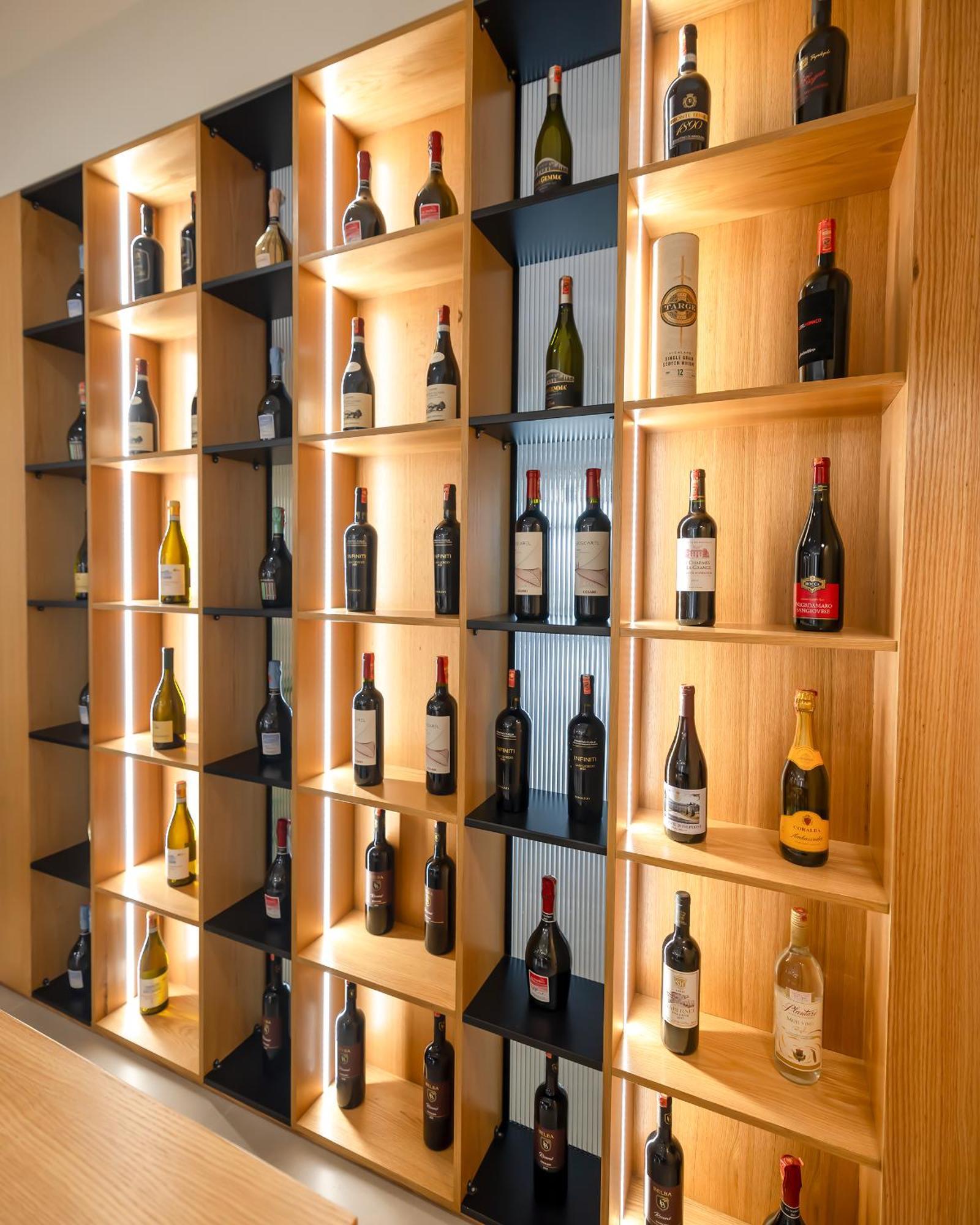 Sibb Hotel Тирана Экстерьер фото