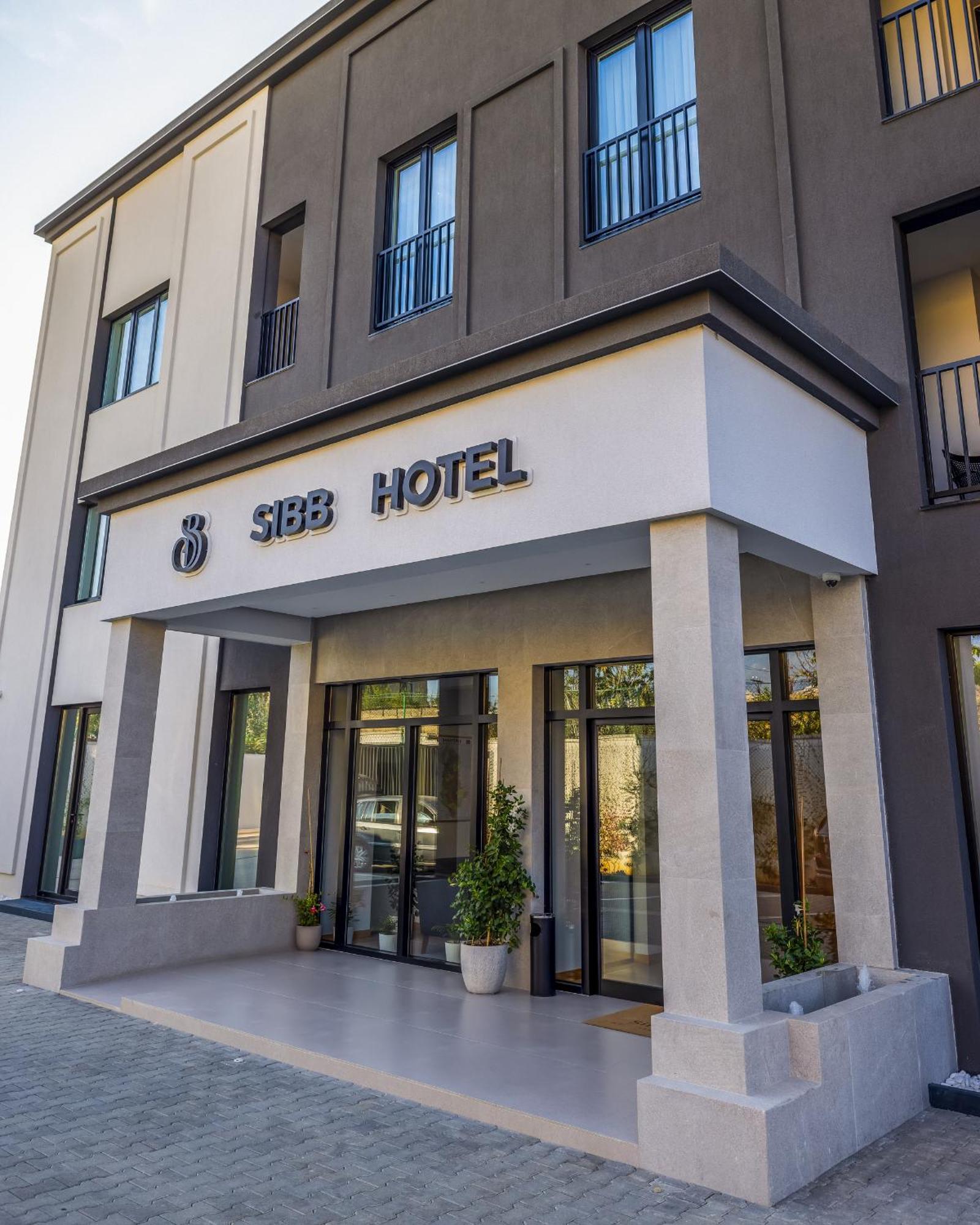 Sibb Hotel Тирана Экстерьер фото